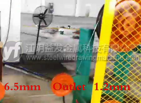 低碳鋼絲水箱拉絲機